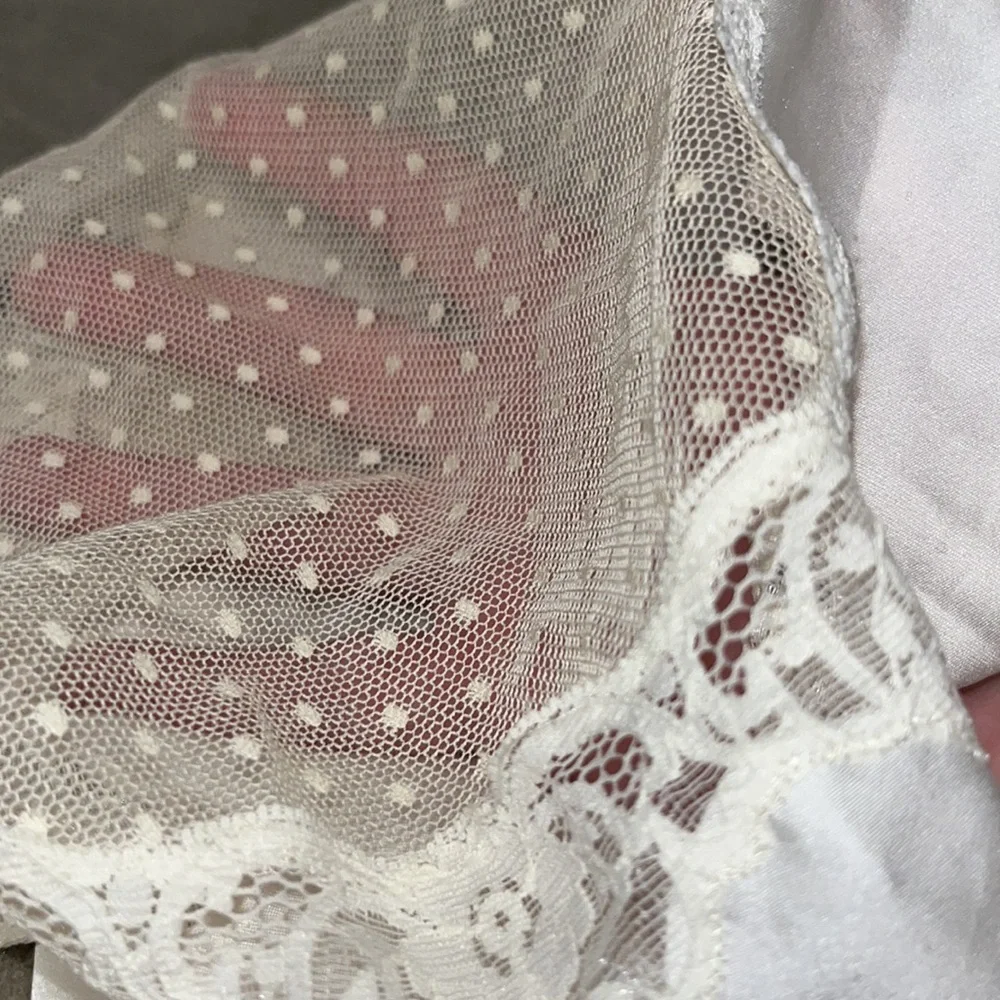 Vintage Beth Lingerie Nightgown. - Picture 13 of 16